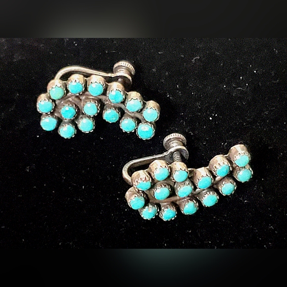 Vintage•925•Zuni•signed and stamped•sterling silver•turquoise•screwback•earrings - Picture 2 of 7